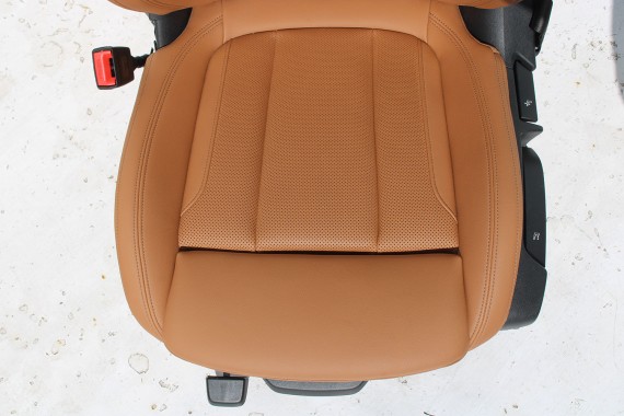 BMW 3 G20 FOTELE KOMPLET FOTELI siedzeń siedzenia tapicerka KHKC Sensatec perforiert/cognac erweitert + boczki + podłokietnik