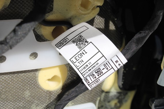 BMW 3 G20 FOTELE KOMPLET FOTELI siedzeń siedzenia tapicerka KHKC Sensatec perforiert/cognac erweitert + boczki + podłokietnik