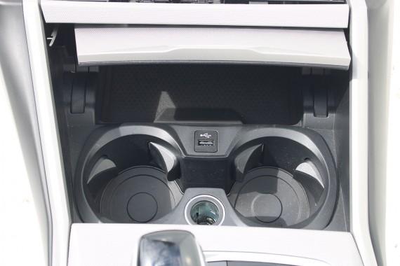 BMW 3 G20 FOTELE KOMPLET FOTELI siedzeń siedzenia tapicerka KHKC Sensatec perforiert/cognac erweitert + boczki + podłokietnik