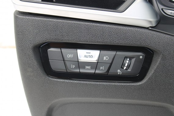 BMW 3 G20 G21 KONSOLA PULPIT DESKA ROZDZIELCZA KOKPIT PULPIT M3 G80 G81 4 M4 G22 G23 G26 G82 G83 skóra BMW 3 G20 G21 KONSOLA