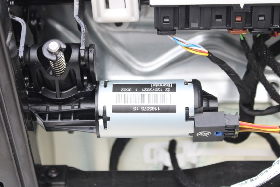 BMW X2 F39 FOTELE KOMPLET FOTELI siedzeń siedzenia tapicerka M PAKIET HKSW Stoff Micro Hexagon Sensatec schwarz +boczki drzwiowe