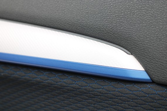 BMW X2 F39 FOTELE KOMPLET FOTELI siedzeń siedzenia tapicerka M PAKIET HKSW Stoff Micro Hexagon Sensatec schwarz +boczki drzwiowe