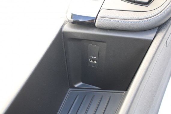 BMW X2 F39 FOTELE KOMPLET FOTELI siedzeń siedzenia tapicerka M PAKIET HKSW Stoff Micro Hexagon Sensatec schwarz +boczki drzwiowe