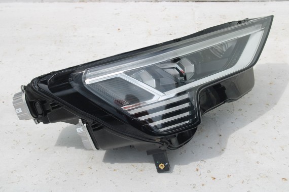 AUDI E TRON PRZÓD Matrix maska błotniki zderzak pas przedni lampy wzmocnienie błotnik lampa 2Y 	LS9R 	Gletscherweiss Biały ETRON