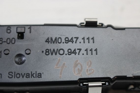 AUDI RSQ8 LAMPKA OŚWIETLENIE PODSUFITKI 8W0947111 4M0947111 8W0 947 111 4M0 947 111 led kolor 6PS czerń SOUL 8W 8W6 4K 4M 4M8