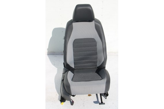 VW JETTA 5C FL FOTELE KOMPLET FOTELI siedzeń siedzenia fotel tapicerka 5C0 5C 2010- skóra w kolorze czarnym i szarym LIFT