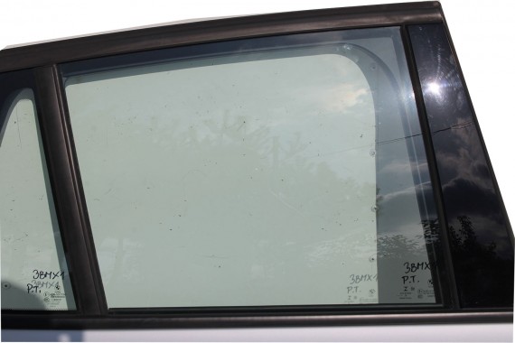 BMW X1 F48 SZYBA DRZWI 2019 AS2 TYŁ TYLNA 7405605 7405603 7405606 7405604 51377405603 51377405604 51377405605 51377405606 mała
