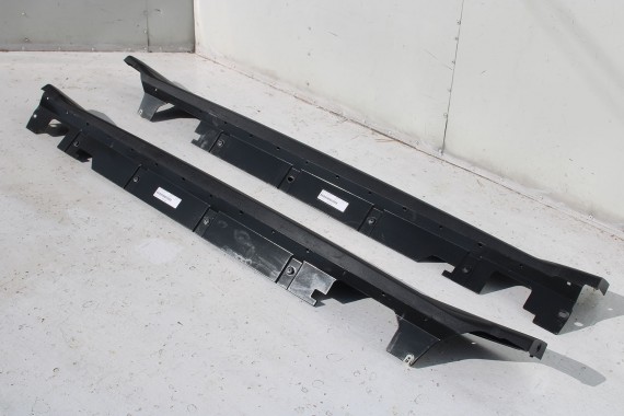 BMW X1 F48 LISTWA PROGOWA 7332327 7332328 próg 2 szt. 51 77 7332327 51 77 7332328 zewnętrzna 51777332327 51777332328