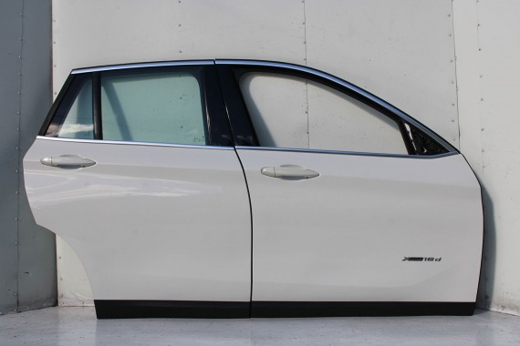 BMW X1 F48 DRZWI PRAWE PRZÓD + TYŁ STRONA PRAWA przednie + tylne 2 sztuki Kolor ALPINWEISS 300 41 00 7414370 7461351