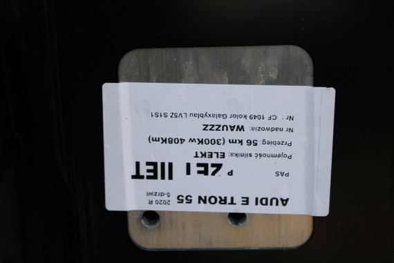 AUDI E TRON PRZÓD Matrix maska błotniki zderzak pas przedni lampy wzmocnienie błotnik lampa LV5Z S1S1 Niebieski ETRON