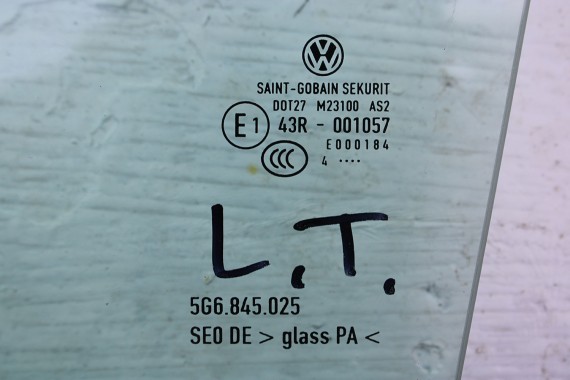 VW GOLF 7 VII SZYBA DRZWI LEWE 5G6845025 lewa tył tylna 5G6 845 025 rok 2014  zielony E1 AS2 drzwiowa 5G 5G4 5G6 FL
