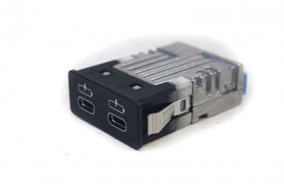 BMW PORT USB PRZYŁĄCZE Podwójne gniazdo 8711938 X1 F48 F45 F46 MINI F54 F55 F56 F57 F60 84108711938 84 10 8711938