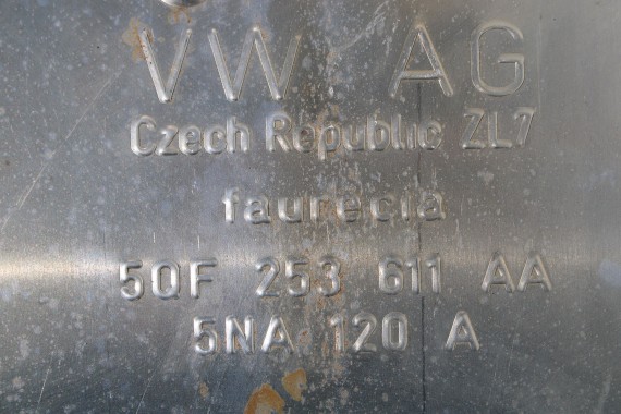 VW TIGUAN II WYDECH TŁUMIK 5NA253181BQ 5QF253611AA 5QF 253 611 AA końcowy 5NA253181BQ 5QF253611AA 5NA253181BQ 5QF253611AA 4*4