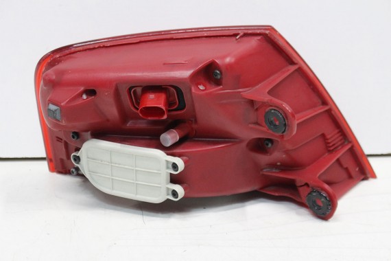 AUDI A8 LAMPA TYŁ TYLNA W BŁOTNIK 4H0945095 4H0945096 4H 4H0 945 095 błotnika EUROPA 4H0945095 4H0945096 4H0945095D 4H0945096D