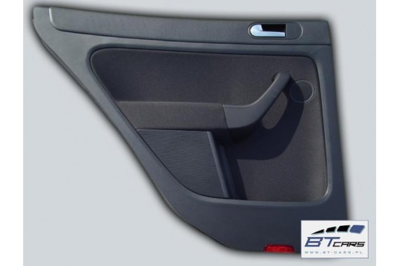 VW GOLF 5 6 V VI PLUS BOCZEK BOCZKI DRZWI drzwiowe tapicerka 5M KOMPLET BOCZKÓW CZARNY welur welurowe czarne antracyt 5M1867011