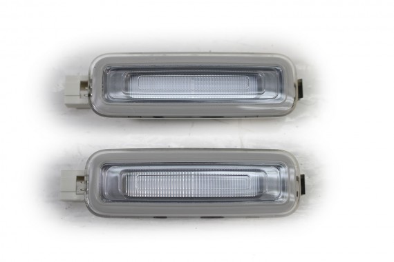 AUDI LAMPKA LED PODSUFITKI 4M0947105 4M0 947 105 OŚWIETLENIE