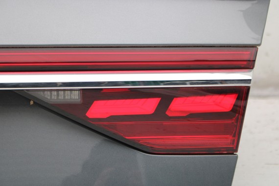 AUDI A8 4N D5 ZDERZAK + KLAPA TYŁ BAGAŻNIKA Matrix lampy OLED 0C0C LX7R Szary lampa 4N0945095Q 4N0945207F 4N0945208F 4N0945095Q