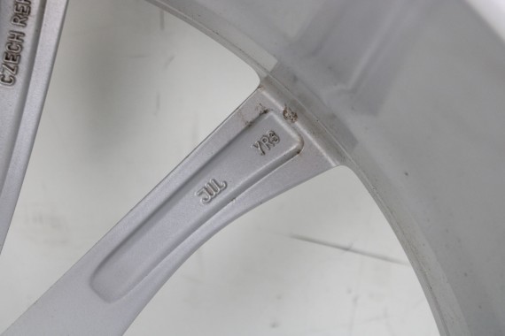 AUDI A4 A5 FELGI 18 cali OPONY KOŁA felga 8T0601025CA 8.5J*18H2 ET29 opona Michelin Pilot Sport 37 245/40/18 93Y lato 8T0601025