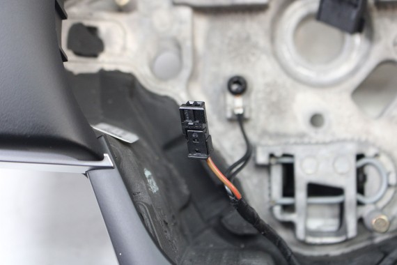 BMW X1 F48 KIEROWNICA 6860282 X2 F39 2 F45 F46 SPORT XDRIVE18D 32303086264 32 30 3086264 skóra 32306860282 32 30 6860282