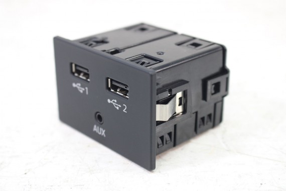 AUDI A6 PORT USB PRZYŁĄCZE 81A035736 81A 035 736 gniazdo USB AUX 4G A7 gniazda złącza złącze 2*USB 81A035736 81A035736 81A035736