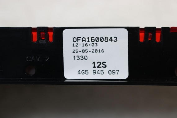 AUDI A6 SEDAN LAMPA LAMPKA ŚWIATŁO STOPU TYŁ 4G5945097 4G5 945 097 4G 4G0 C7 dodatkowe A3 SEDAN 8V5 FL LIFT 4G5945097 4G5945097