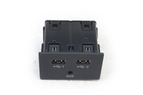 AUDI A6 PORT USB PRZYŁĄCZE 81A035736 81A 035 736 gniazdo USB AUX 4G A7 gniazda złącza złącze 2*USB 81A035736 81A035736 81A035736