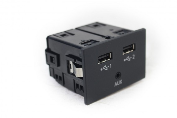 AUDI A6 PORT USB PRZYŁĄCZE 81A035736 81A 035 736 gniazdo USB AUX 4G A7 gniazda złącza złącze 2*USB 81A035736 81A035736 81A035736