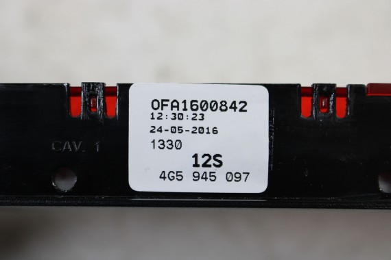 AUDI A6 SEDAN LAMPA LAMPKA ŚWIATŁO STOPU TYŁ 4G5945097 4G5 945 097 4G 4G0 C7 dodatkowe A3 SEDAN 8V5 FL LIFT 4G5945097 4G5945097