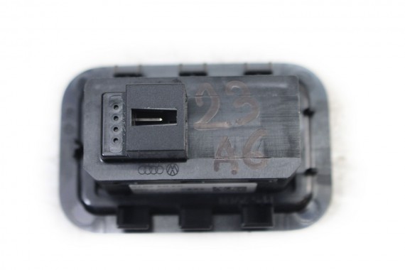 AUDI A4 A5 Q5 Q7 PRZYCISK BAGAŻNIKA 4G0959831B 4G0 959 831 B PRZYCISKI klapy tył LIFT 4G0959831B 4G0959831B 4G0959831B 4G0959831