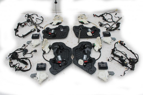 AUDI A8 4H D4 DOCIĄGANIE...