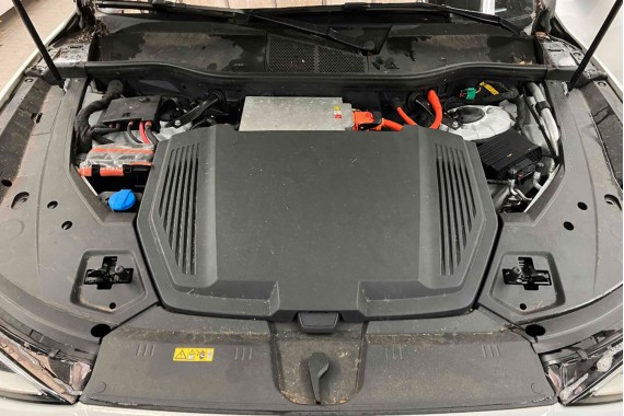 AUDI Q8 E-TRON ZBIORNIK PŁYNU SPRYSKIWACZY 4KE955451P  4KE955463 4KE955453F ETRON ZBIORNICZEK pojemnik