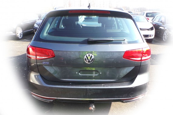 VW PASSAT B8 KOMBI BELKA ZDERZAKA 3G9803881B hak holowniczy 3G9 803 881 B Avant VARIANT