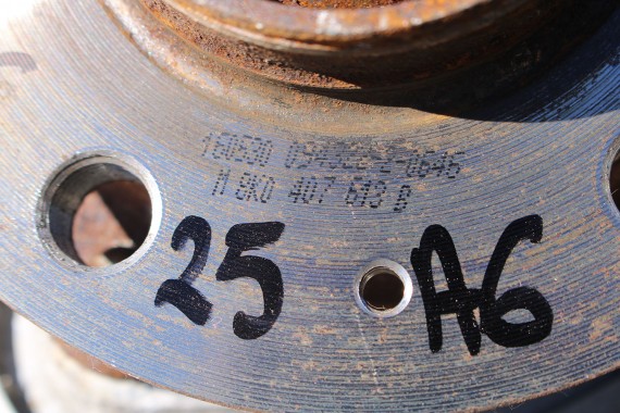 AUDI A6 4G C7 ZWROTNICA PRZÓD 4G0407241D 4G0407242D ZAWIESZENIA przednia przednie 4G0 407 241 D 8K0407613B A4 8K B8 A5 A7 Q5