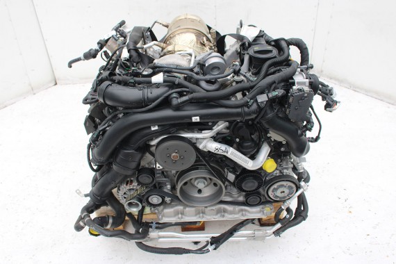 AUDI A4 A5 Q5 SILNIK 3.0 TFSi CWG benzyna przebieg 22 km kilometrów CWGD A4 A5 A6 A7 8W B9 F5 FY S4 S5 SQ5 06M100031L CWG CWGD