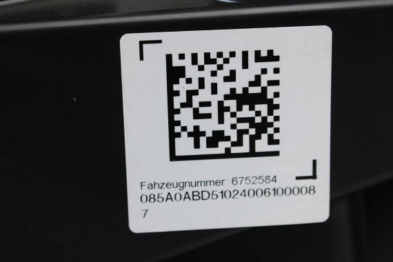 BMW iX i20 ZDERZAK PRZEDNI PRZÓD M pakiet Kolor: 300 Alpinweiss 3 Biały 51117933621 5A0ABC9 9879665 9879666 9492524