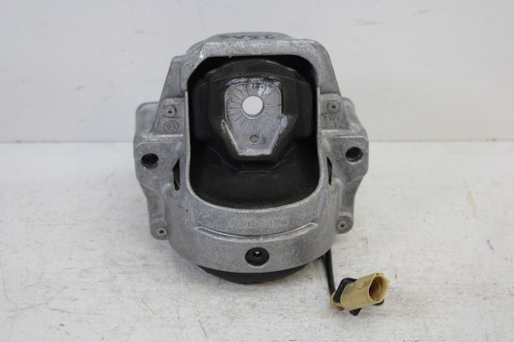 AUDI A6 PODUSZKA ŁAPA SILNIKA 4G0199381NE 8R0199381B lewa prawa strona 2 sztuki 4G0199381PE 4G0199381 4G0199381NE 8R0199381B 4G