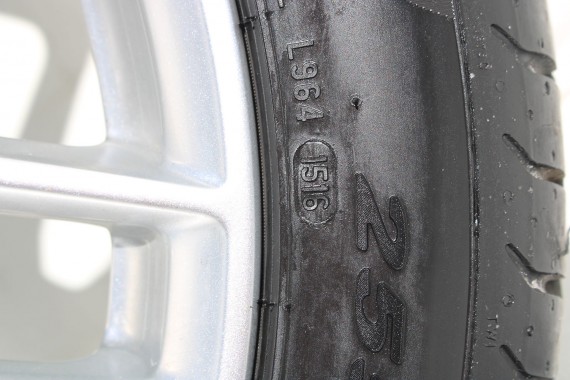 AUDI A6 FELGI 19 cali OPONY KOŁA felga 4G9601025K 4G C7 8.5J*19H2 ET43 opona PIRELLI P ZERO 255/40/19 100Y lato A7 4G8