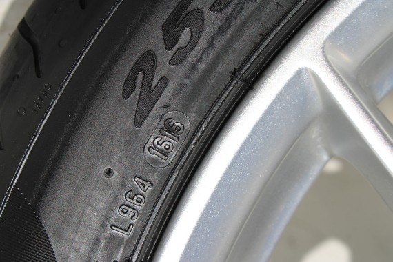 AUDI A6 FELGI 19 cali OPONY KOŁA felga 4G9601025K 4G C7 8.5J*19H2 ET43 opona PIRELLI P ZERO 255/40/19 100Y lato A7 4G8