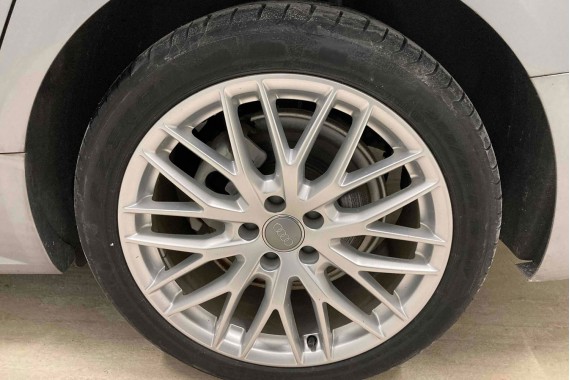 AUDI A6 FELGI 19 cali OPONY KOŁA felga 4G9601025K 4G C7 8.5J*19H2 ET43 opona PIRELLI P ZERO 255/40/19 100Y lato A7 4G8