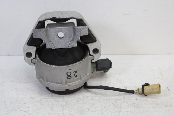 AUDI A6 PODUSZKA ŁAPA SILNIKA 4G0199381NE 8R0199381B lewa prawa strona 2 sztuki 4G0199381PE 4G0199381 4G0199381NE 8R0199381B 4G