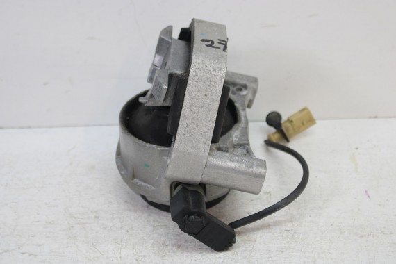 AUDI A6 PODUSZKA ŁAPA SILNIKA 4G0199381NE 8R0199381B lewa prawa strona 2 sztuki 4G0199381PE 4G0199381 4G0199381NE 8R0199381B 4G