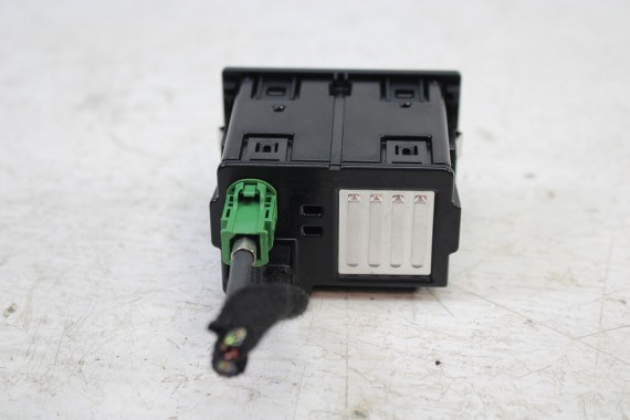 AUDI A6 PORT USB PRZYŁĄCZE 81A035736 81A 035 736 gniazdo USB AUX 4G A7 gniazda złącza złącze 2*USB 81A035736 81A035736 81A035736