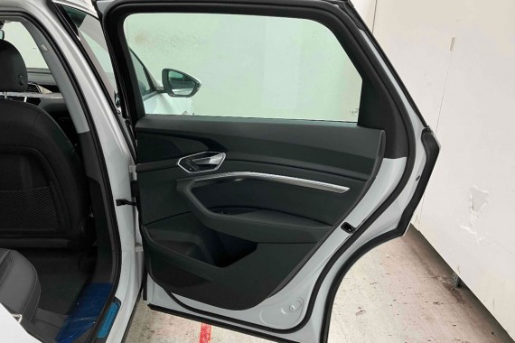 AUDI ETRON GŁOŚNIKI KOMPLET 4KE035398 4K0035399 4K9035411 4K0035415 4KE035621 80A035453 GŁOŚNIKÓW 80A035453 E-TRON 4KE 035 621