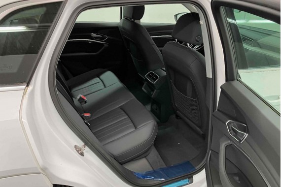AUDI ETRON GŁOŚNIKI KOMPLET 4KE035398 4K0035399 4K9035411 4K0035415 4KE035621 80A035453 GŁOŚNIKÓW 80A035453 E-TRON 4KE 035 621
