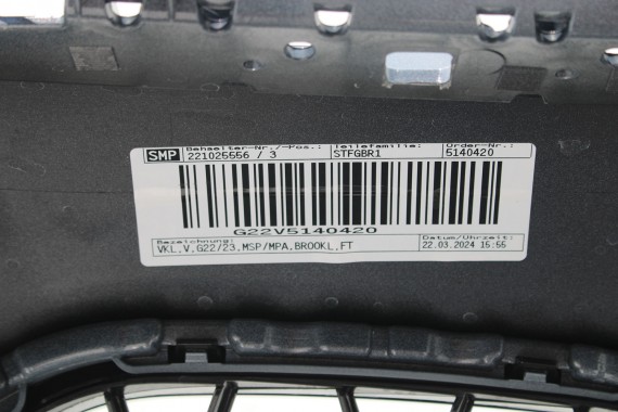 BMW 4 G22 G23 ZDERZAK PRZEDNI PRZÓD M pakiet 8076713 Kolor: C4P Brooklyn grau metallic Szary 63178089525 63178089526 51118076713