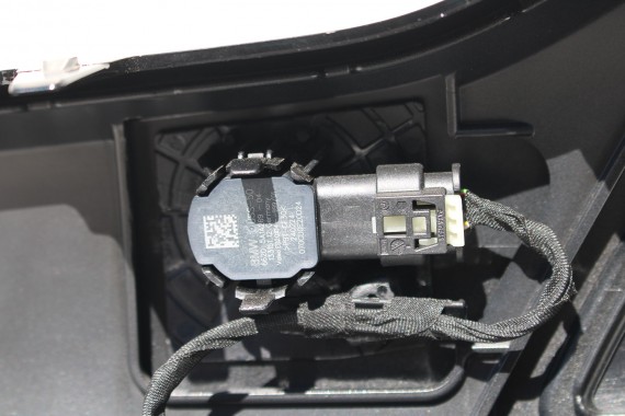 BMW 5 G60 ZDERZAK PRZEDNI PRZÓD 475 Black-sapphire Czarny 8084653 G61 M PAKIET 51118084653 8084655 8084656 8084629 9879291