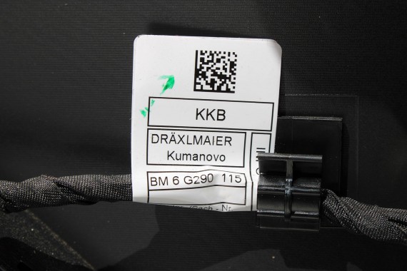 BMW 5 G60 ZDERZAK TYŁ TYLNY M pakiet Kolor: 416 Carbon-schwarz Czarny MSP M POWER 51128084866 51128084715 51128085225 8084866