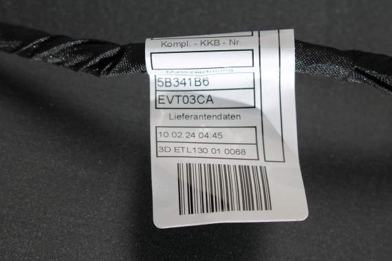BMW 5 G60 ZDERZAK TYŁ TYLNY Kolor A96 Mineral-weiss Biały 51125A011B8 5A011B0 9464591 5A17979 BASIC 63219464591 5A179A0 5A011B8
