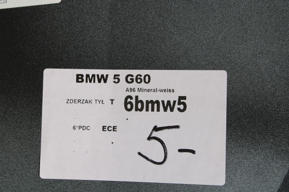 BMW 5 G60 ZDERZAK TYŁ TYLNY Kolor A96 Mineral-weiss Biały 51125A011B8 5A011B0 9464591 5A17979 BASIC 63219464591 5A179A0 5A011B8