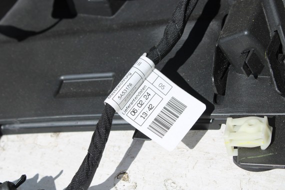 BMW iX i20 ZDERZAK TYŁ TYLNY Kolor 475 black-sapphire 8737051 8737052 51128737051 51128737052 66205A1A269 05A53184